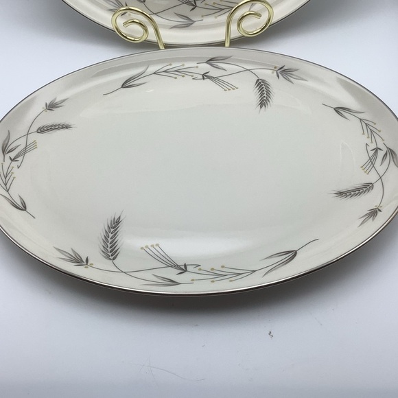 Two Vintage Taylor Smith & Taylor Co. Taylorton Silver Wheat Platters - Picture 2 of 10